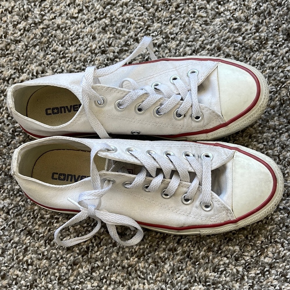 White converse sz 7 women’s